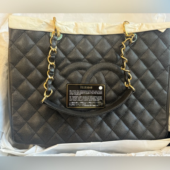 Brand new Chanel Grant Shopping Tote. Never wore with Stickers on - Picture 10 of 10